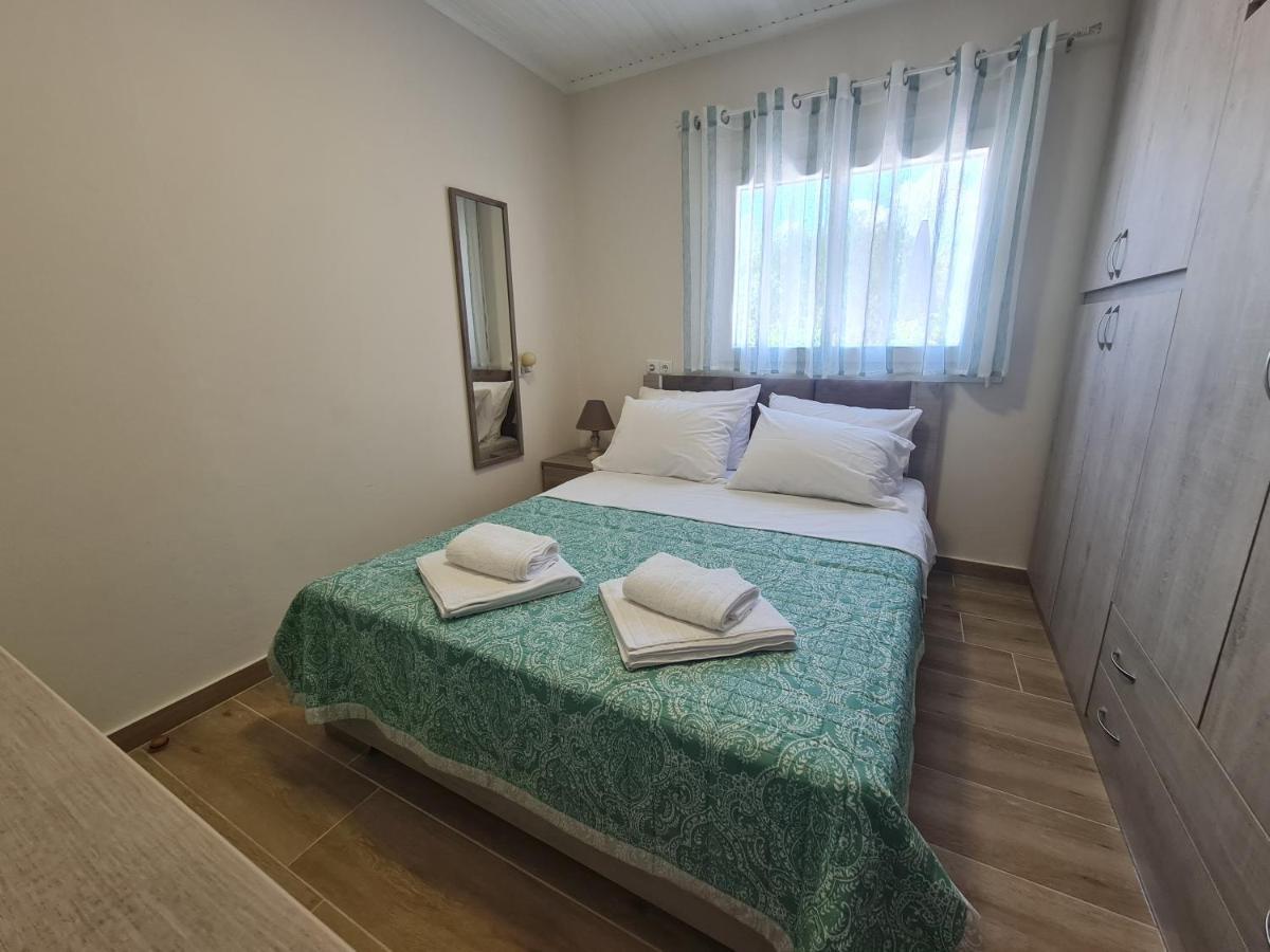 Stella'S Garden Villa Palaiontsiflikion Luaran gambar
